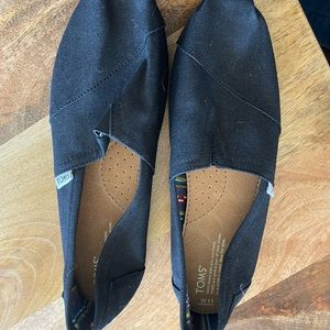 Black Toms Shoes never worn